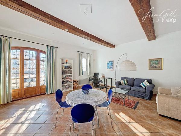 Élégante Maison de Village avec Terrasse Panoramique