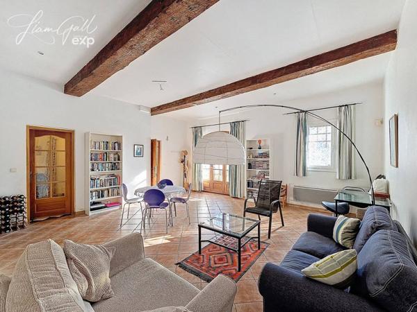 Élégante Maison de Village avec Terrasse Panoramique