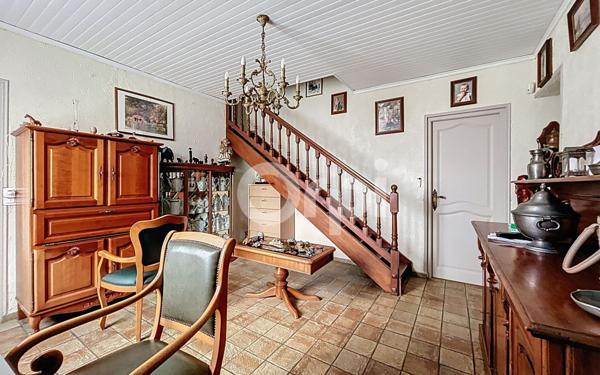 Maison à vendre    5 pièces •  Angy