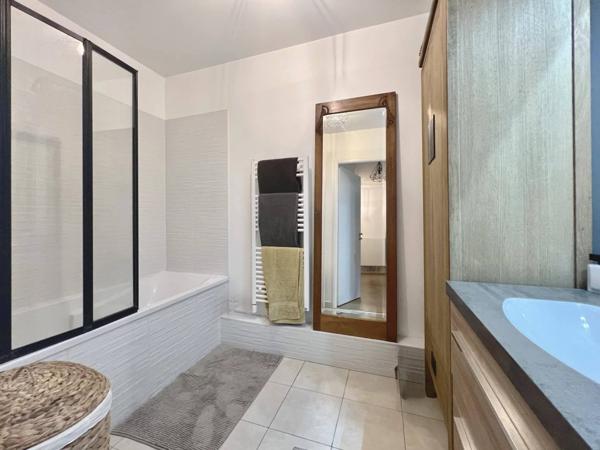 T3 - 2 Chambres- Balcon - Parking