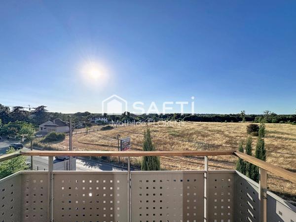 Toulouse Lardenne – Un dernier étage baigné de lumière avec balcon et parking !