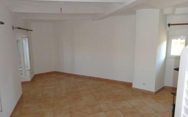 Appartement à louer    2 pièces •  Saint-Ambroix