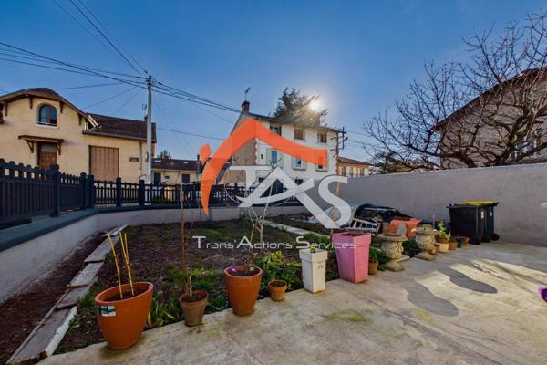 Vente Maison 8 pièces 151 m2 à Saint-Chamond