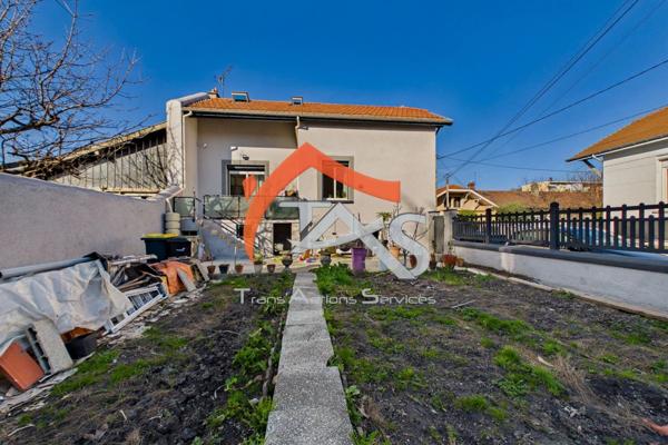 Vente Maison 8 pièces 151 m2 à Saint-Chamond