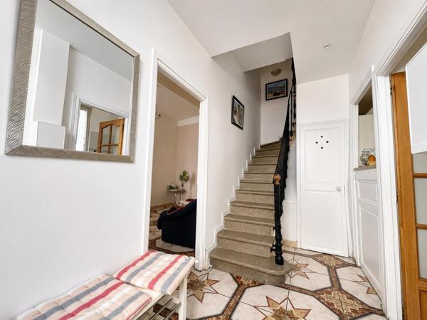 Maison de ville avec garage à deux pas des allées Paul Riquet à Béziers