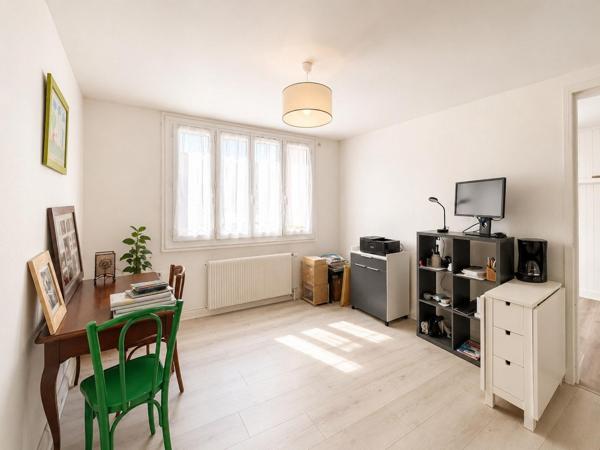 Maison de ville avec garage à deux pas des allées Paul Riquet à Béziers
