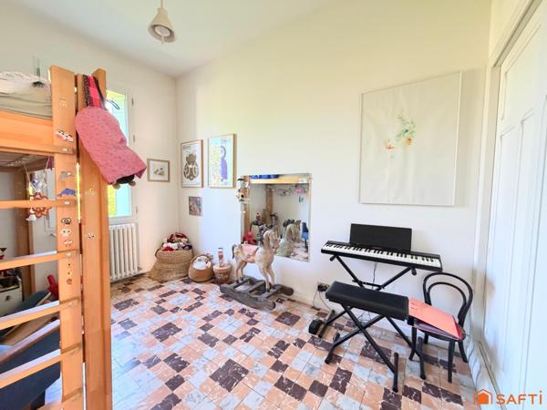 Maison de ville 136m2, 3/4 chambres et jardin!