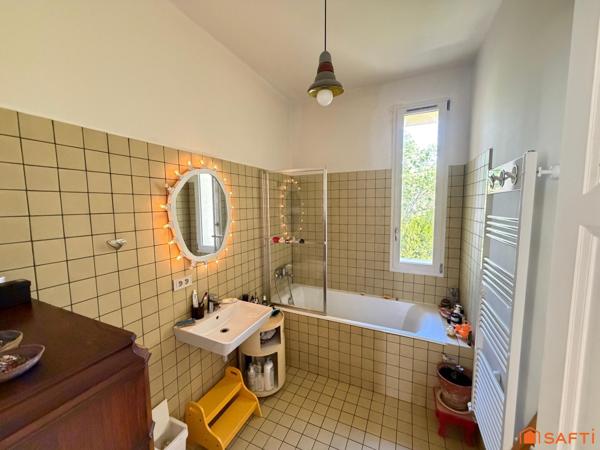 Maison de ville 136m2, 3/4 chambres et jardin!