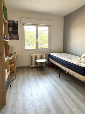 Idéal investisseur T4 avec balcon,cave et garage