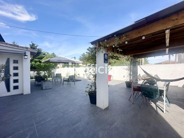Maison
         4 pièces
        - 90 m² Exclusivité 330 000 € *