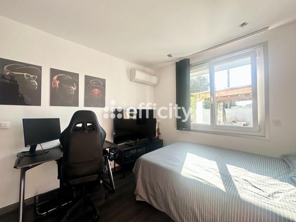 Maison
         4 pièces
        - 90 m² Exclusivité 330 000 € *