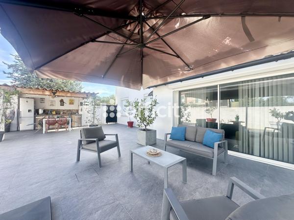 Maison
         4 pièces
        - 90 m² Exclusivité 330 000 € *