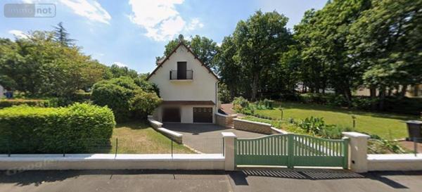 Maison à vendre à Allonnes dans la Sarthe (72700), ref : 72120-973