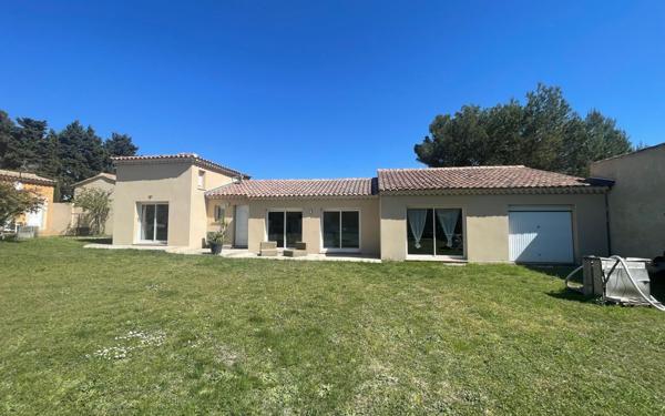 Maison à vendre    7 pièces •  Vedène