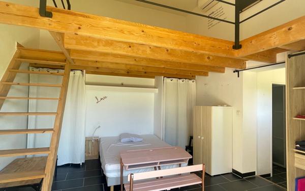 Maison à vendre    7 pièces •  Vedène