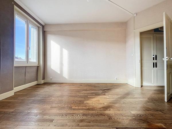 Appartement à vendre    3 pièces •  Montluçon