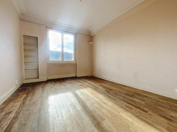 Appartement à vendre    3 pièces •  Montluçon