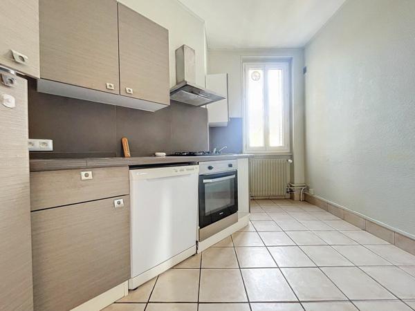 Appartement à vendre    3 pièces •  Montluçon