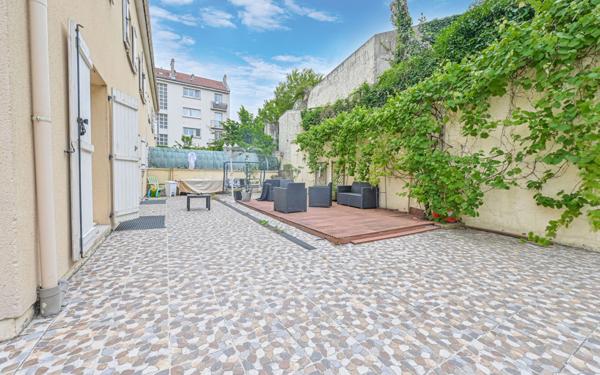 Maison à vendre    12 pièces •  Pantin