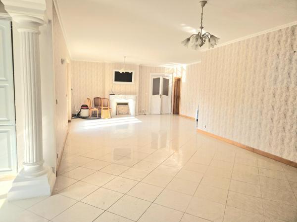 MAISON DE VILLE A SAISIR