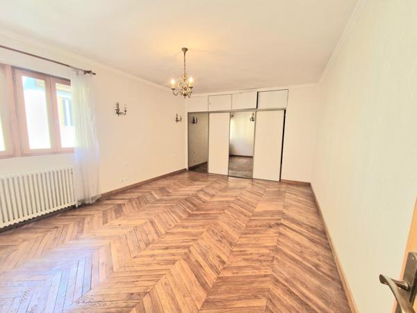 MAISON DE VILLE A SAISIR