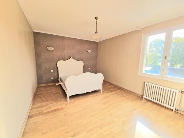 MAISON DE VILLE A SAISIR