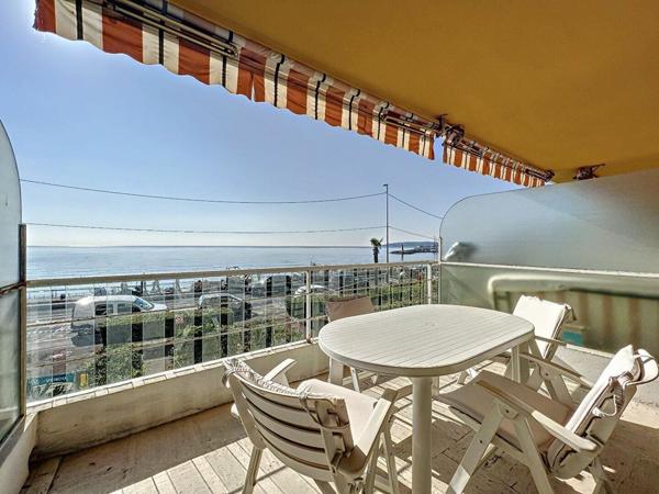 Appartement à vendre    3 pièces •    Menton