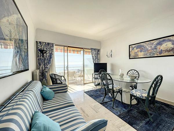 Appartement à vendre    3 pièces •    Menton