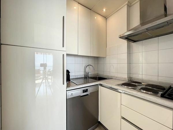 Appartement à vendre    3 pièces •    Menton