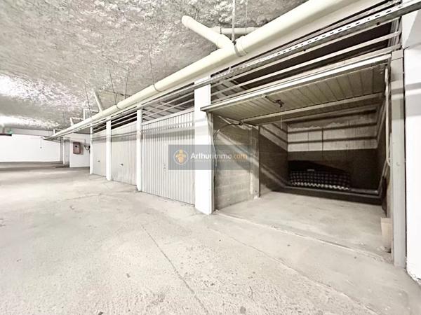 Vente                                                      Appartement
                        
                     2 pièces                      45 m2                     à Saint-Aygulf