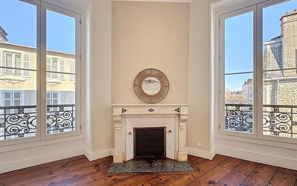 Appartement à vendre    5 pièces • 132,48 m2 Pau