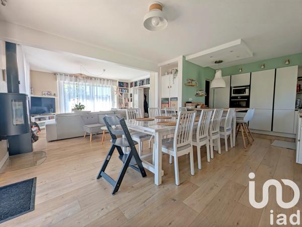 Maison à vendre 8 pièces 153 m² Saint-Berthevin