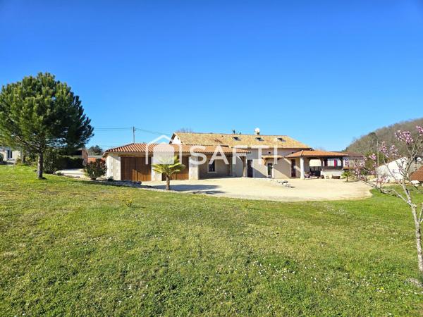 Charmante maison en pierre de 180 m² habitables.