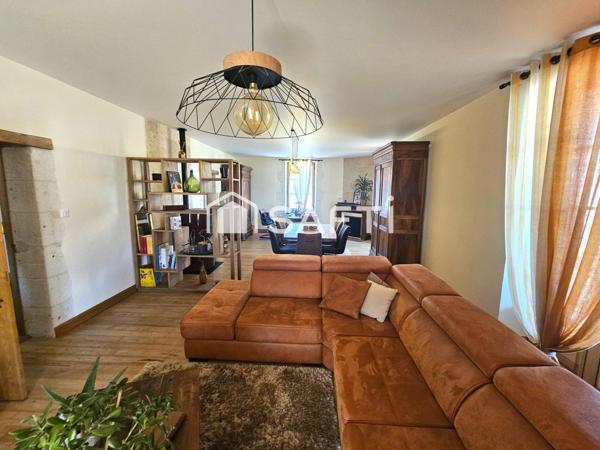 Charmante maison en pierre de 180 m² habitables.