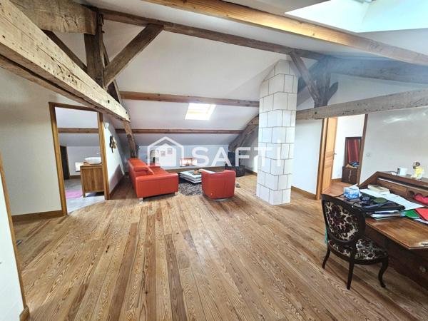 Charmante maison en pierre de 180 m² habitables.