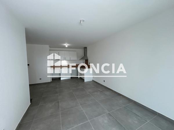 Location Appartement 3 pièces 60.52 m² - 8 AVENUE DE FLORE Istres 13800