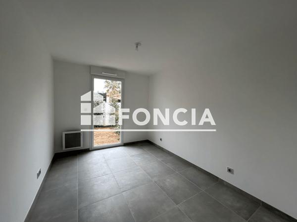 Location Appartement 3 pièces 60.52 m² - 8 AVENUE DE FLORE Istres 13800