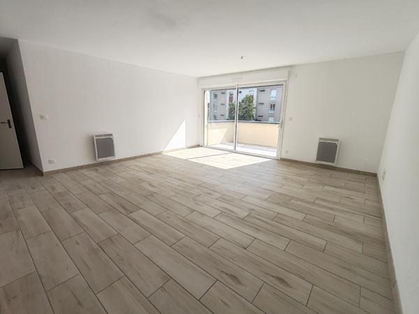 T3 neuf , balcon, places de parking sur Amboise 73.58m2