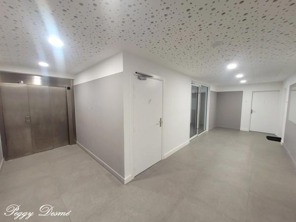 Appartement à vendre 3 pièces LA ROCHELLE (17) - 2 chambres, Terrasse, Place de parking privative