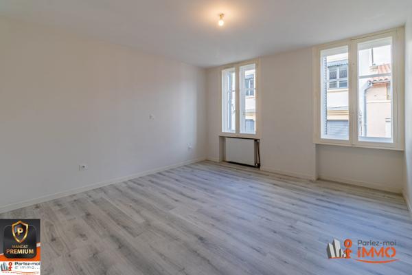 Immeuble à vendre, 360 m² - Tarare 69170