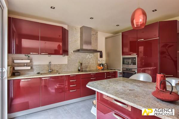 Maison Le Mesnil Le Roi 8 pièce(s) 187 m2 €960 000 ** - Référence 4688