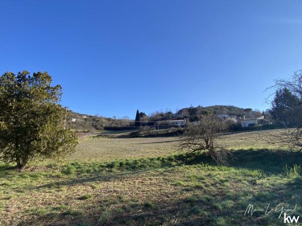 Terrain
        
        - 5253 m² 130 000 € *