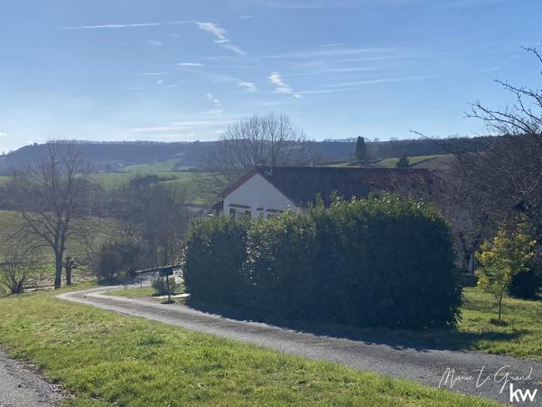 Terrain
        
        - 5253 m² 130 000 € *