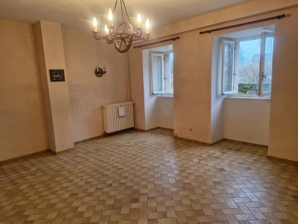 Maison à vendre 6 pièces TENCE (43)/ terrain de 857m²