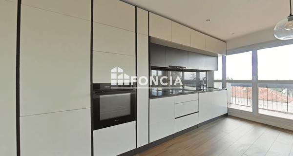 Location Appartement 5 pièces 107.34 m² - Le Raincy 93340