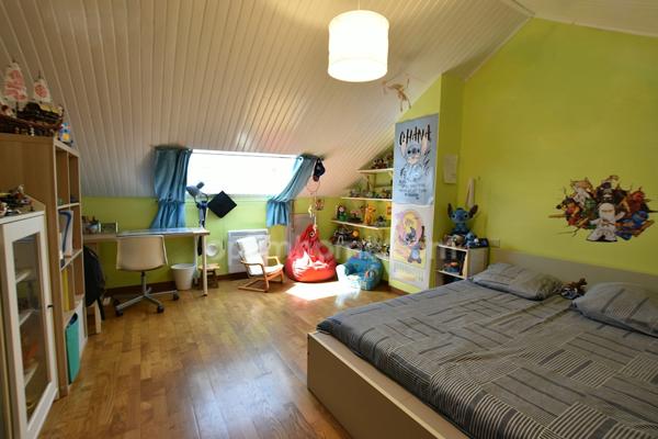 MAISON 131,5m2 / PARCELLE 1238m2 / 4 CHAMBRES