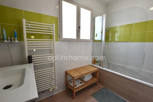 MAISON 131,5m2 / PARCELLE 1238m2 / 4 CHAMBRES