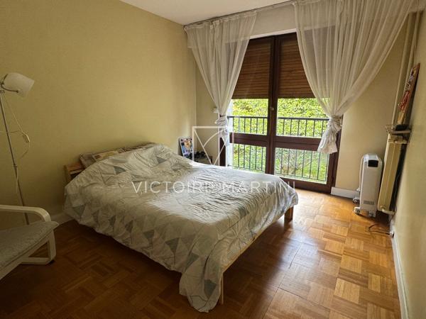 Appartement
         6 pièces
        - 114 m² 550 000 € *