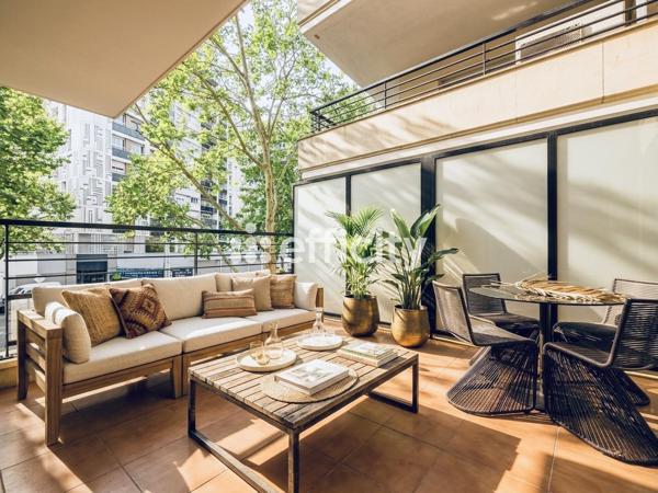 Appartement
         2 pièces
        - 56 m² Exclusivité 375 000 € *