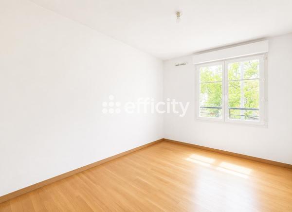 Appartement
         2 pièces
        - 56 m² Exclusivité 375 000 € *